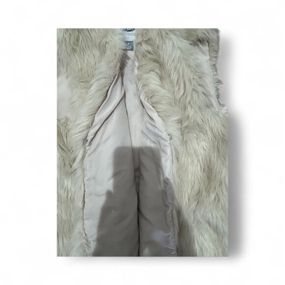 Old Navy Faux Fur Vest in Cream - Size: M - Picture 5 of 6